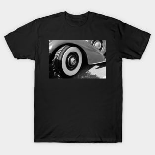 1939 Lincoln automobile T-Shirt